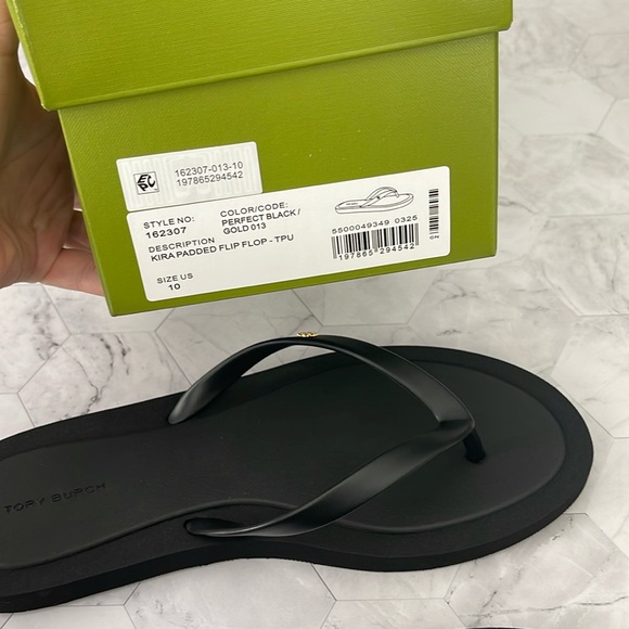 New, Authentic TORY BURCH Black KIRA FLIP-FLOP Sandals shoes size 9 SALE - Picture 4 of 14